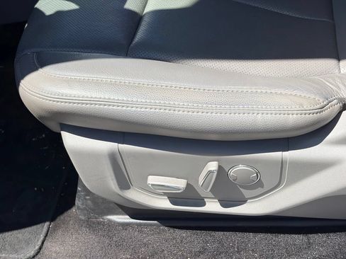 Used 2018 Ford F150 Lariat w/ Equipment Group 502A Luxury RWD image 5