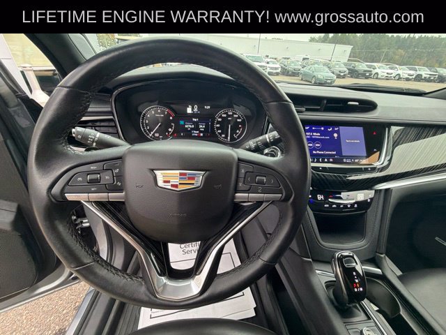 Used 2025 Cadillac XT6 Premium Luxury AWD/4WD image 15