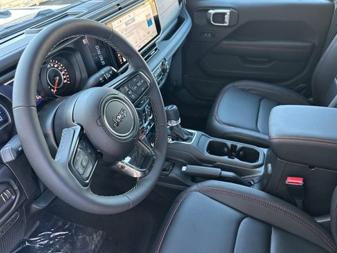New 2026 Jeep Gladiator Rubicon image 10