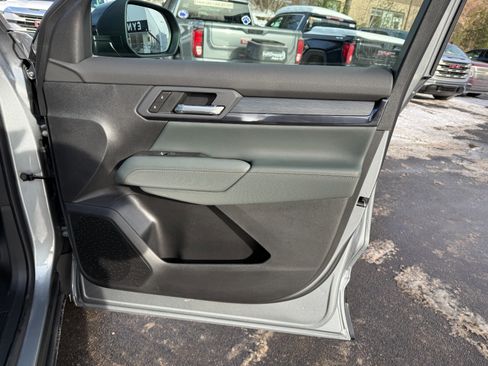 New 2026 GMC Terrain AT4 w/ Convenience Package III image 24