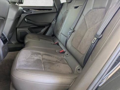 Used 2017 Porsche Macan AWD/4WD image 17