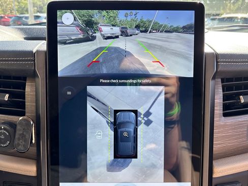 Used 2023 Ford Expedition Limited image 22