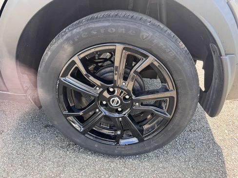 Used 2020 Nissan Kicks SR w/ SR Premium Package image 5