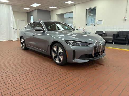 Used 2026 BMW i4 xDrive40i w/ Premium Package AWD/4WD image 7