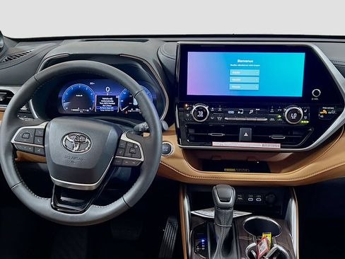 New 2026 Toyota Highlander Platinum AWD/4WD image 48