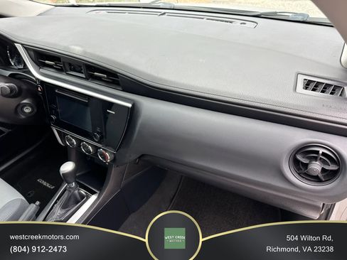 Used 2017 Toyota Corolla SE image 12
