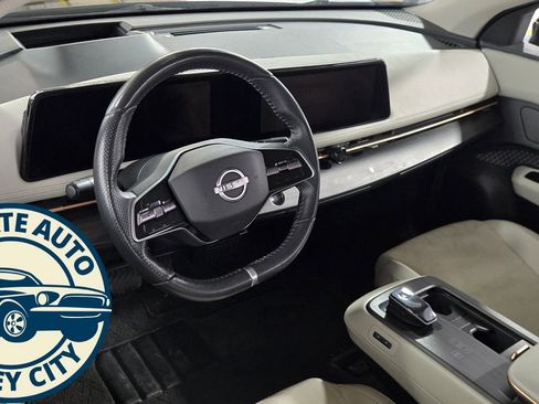 Used 2023 Nissan Ariya ENGAGE image 13