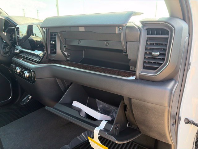New 2026 GMC Sierra 1500 SLE w/ Preferred Package AWD/4WD image 53