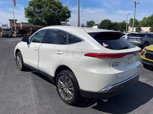 Used 2022 Toyota Venza Limited AWD/4WD image 11