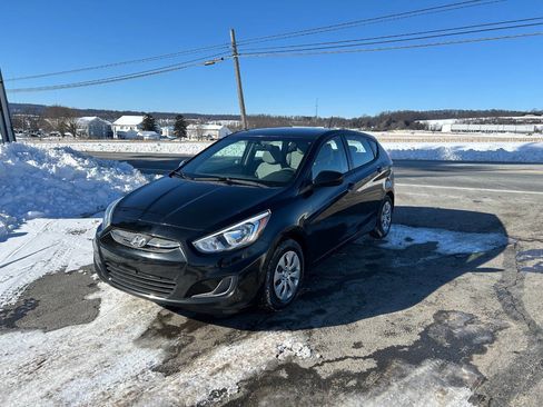 Used 2017 Hyundai Accent SE image 7