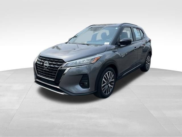 Used 2024 Nissan Kicks SR FWD image 3