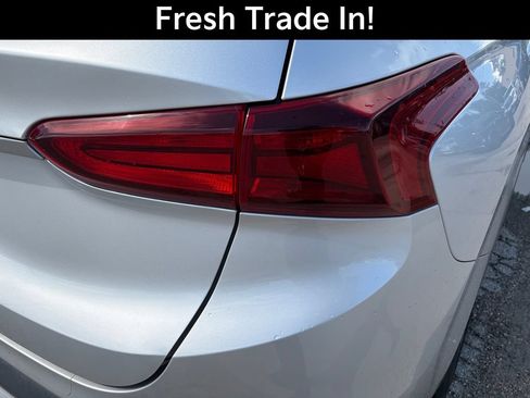 Used 2019 Hyundai Santa Fe SEL FWD image 10