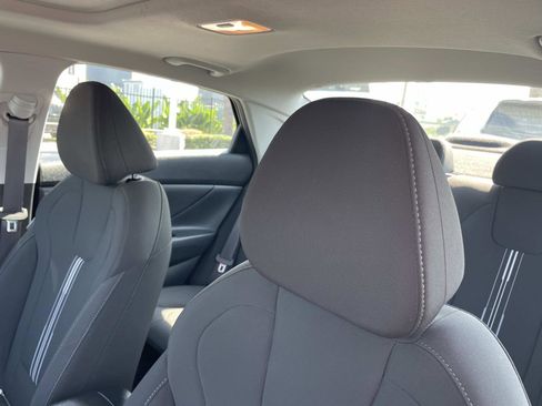 Certified 2024 Hyundai Elantra SEL w/ Convenience Package image 20