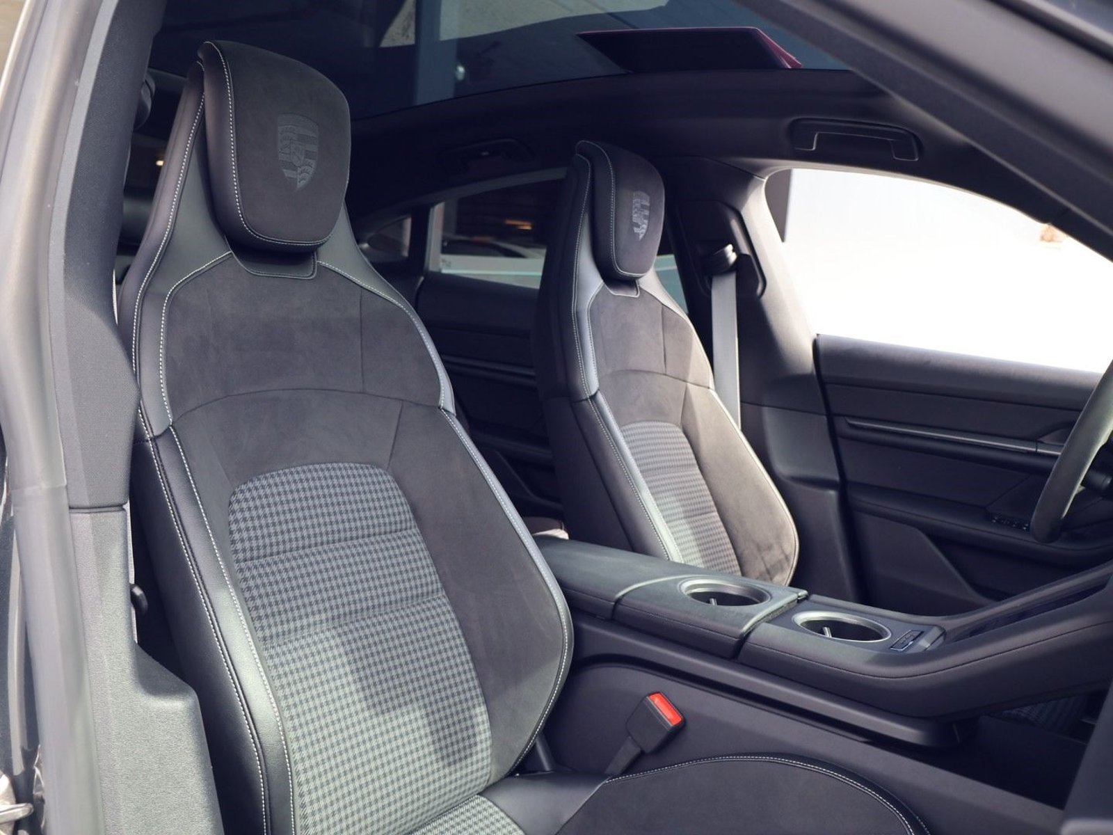 Certified 2025 Porsche Taycan RWD image 24