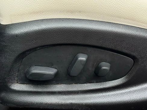 Used 2018 Chevrolet Impala Premier w/ Premier Confidence Package image 27