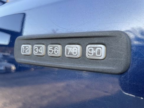 Used 2011 Ford F250 Lariat w/ Lariat Interior Pkg image 35