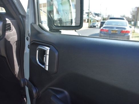 Used 2023 Jeep Wrangler Sport image 23