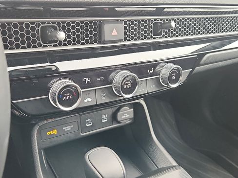 Certified 2025 Honda Civic Sport image 16