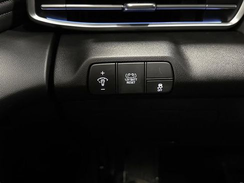 Used 2024 Hyundai Elantra Limited image 25