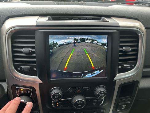 Used 2019 RAM 1500 Big Horn AWD/4WD image 18