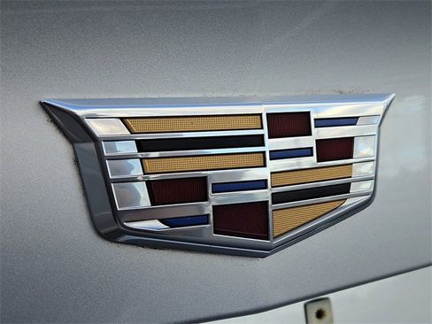 Used 2022 Cadillac XT4 Premium Luxury w/ Safety Alert Package image 36