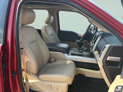 Used 2017 Ford F150 Lariat w/ Equipment Group 502A Luxury AWD/4WD image 18