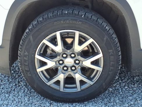 Used 2023 GMC Acadia SLT AWD/4WD image 14