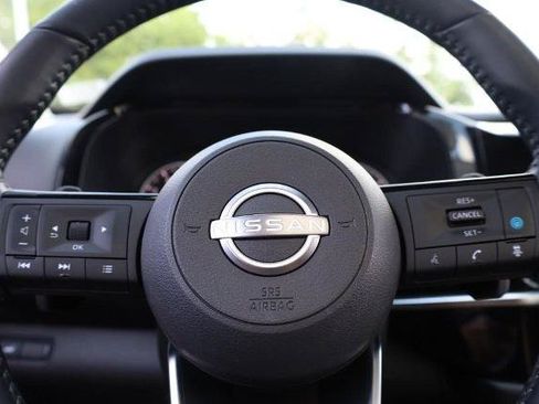 Used 2025 Nissan Pathfinder SL w/ SL Premium Package FWD image 13