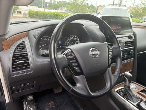 Used 2024 Nissan Armada SL w/ Captain's Chairs Package RWD image 19