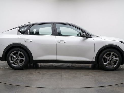 Used 2025 Kia K4 FWD image 11