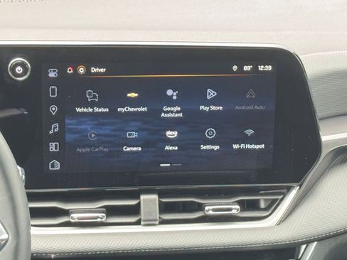 Used 2025 Chevrolet Equinox LT image 18