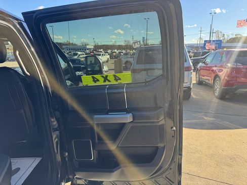 Used 2019 Ford F250 Platinum w/ Platinum Ultimate Package image 15