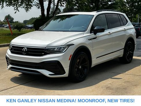 Used 2024 Volkswagen Tiguan SE R-Line FWD image 7