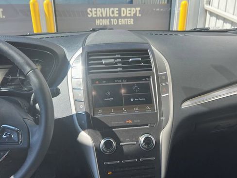 Used 2018 Lincoln MKC Premiere image 28