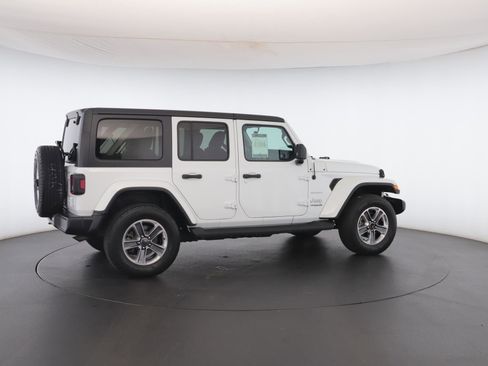 Certified 2021 Jeep Wrangler Unlimited Sahara w/ Cold Weather Group image 27