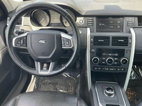 Used 2019 Land Rover Discovery Sport SE AWD/4WD image 15