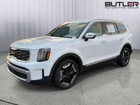 Used 2025 Kia Telluride S FWD image 1