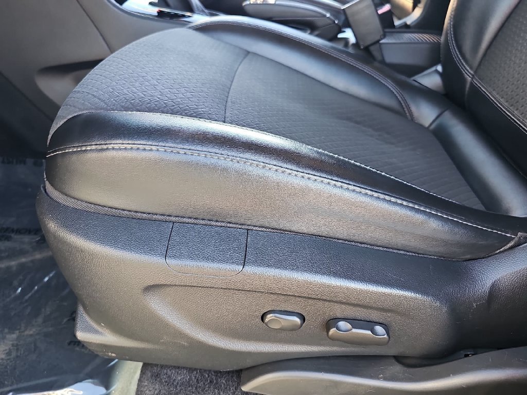 Used 2019 Buick Encore Sport Touring w/ Safety Package AWD/4WD image 28