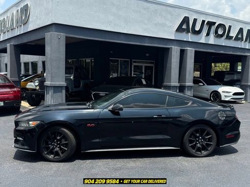 Used 2017 Ford Mustang GT Premium w/ Equipment Group 401A RWD image 4