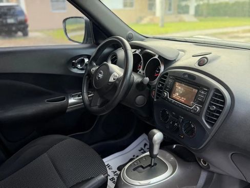 Used 2017 Nissan Juke S image 11