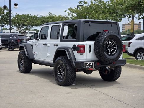 Used 2024 Jeep Wrangler Unlimited Rubicon w/ XTREMEE 35" Tire Package AWD/4WD image 3