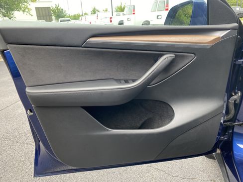 Used 2023 Tesla Model Y Long Range AWD/4WD image 16