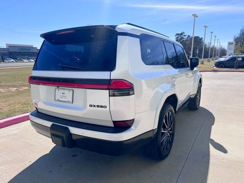 Used 2024 Lexus GX 550 w/ Accessory Package (Z1) image 5