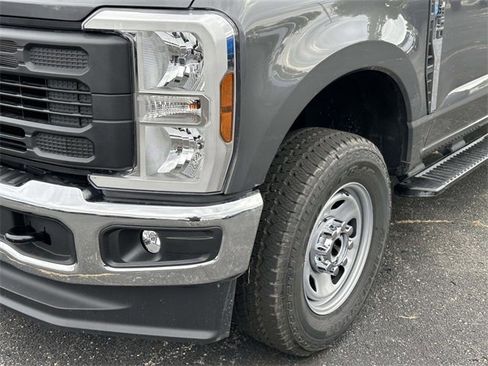 New 2026 Ford F350 XL w/ FX4 Off-Road Package image 9