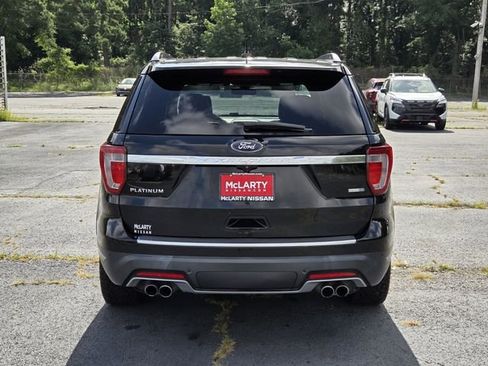 Used 2018 Ford Explorer Platinum AWD/4WD image 4