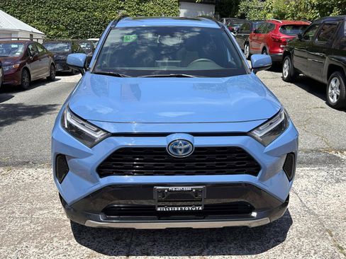 Used 2022 Toyota RAV4 SE w/ Convenience Package AWD/4WD image 5