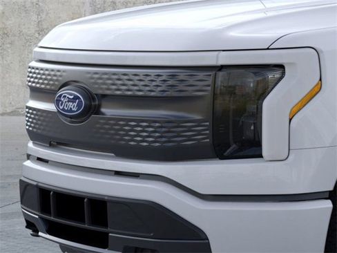 New 2025 Ford F150 Lightning XLT image 17