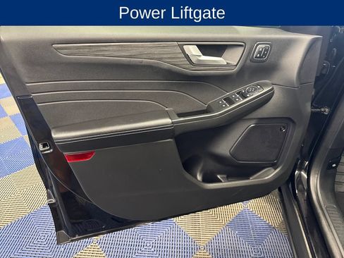 Used 2023 Ford Escape Platinum w/ Premium Technology Package AWD/4WD image 11
