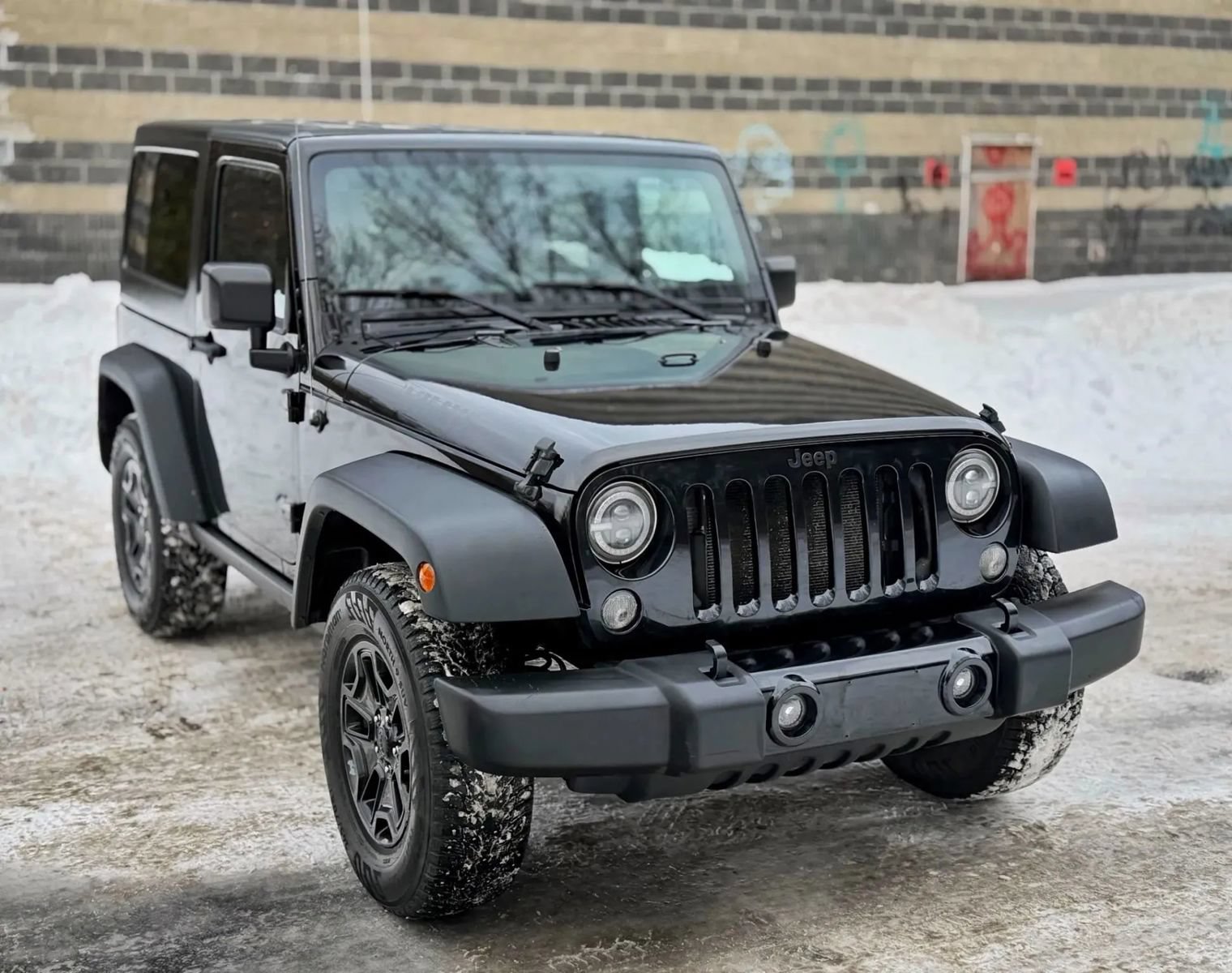 Used 2015 Jeep Wrangler Sport AWD/4WD image 4
