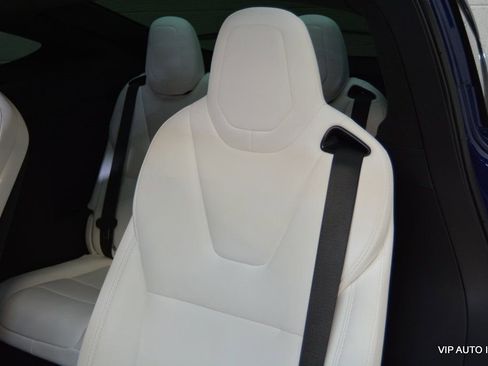 Used 2019 Tesla Model X 100D image 22